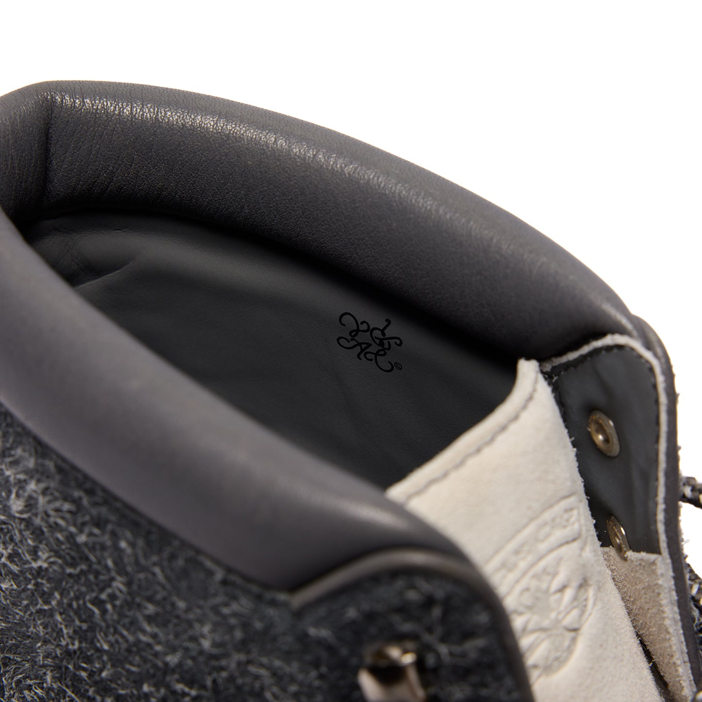 CRICLE CAGE CARABO BOOT – STEEL GRAY
